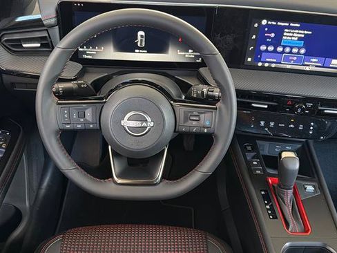 New 2026 Nissan Kicks SR AWD/4WD image 15