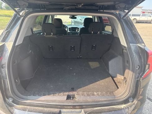Used 2019 GMC Terrain SLE w/ Driver Convenience Package AWD/4WD image 9