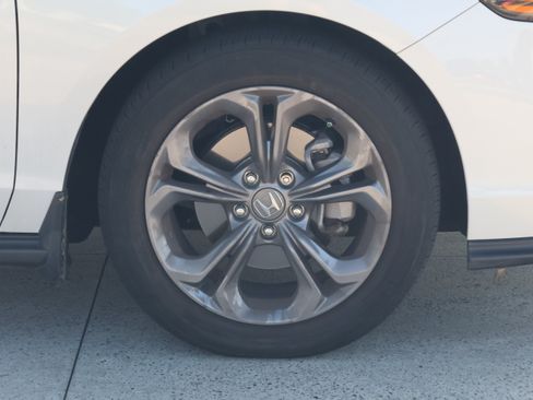 Used 2024 Honda Accord EX image 11