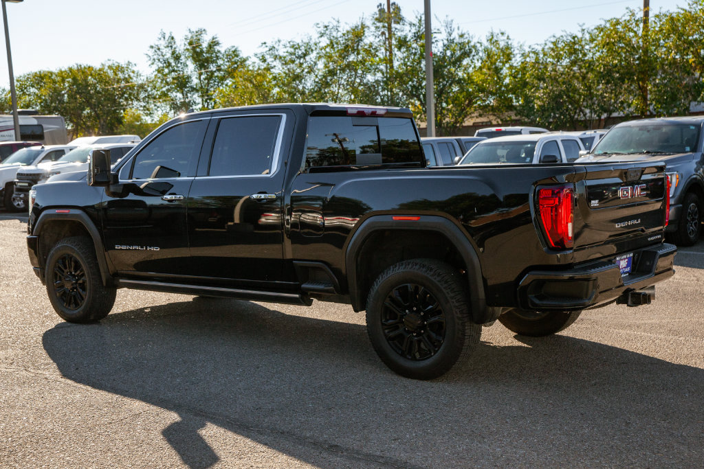 Used 2023 GMC Sierra 2500 Denali w/ Denali Black Diamond Edition AWD/4WD image 6