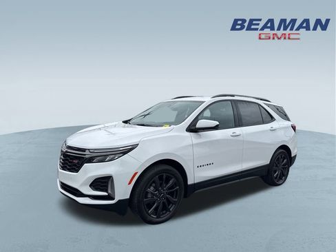 Used 2023 Chevrolet Equinox RS image 3