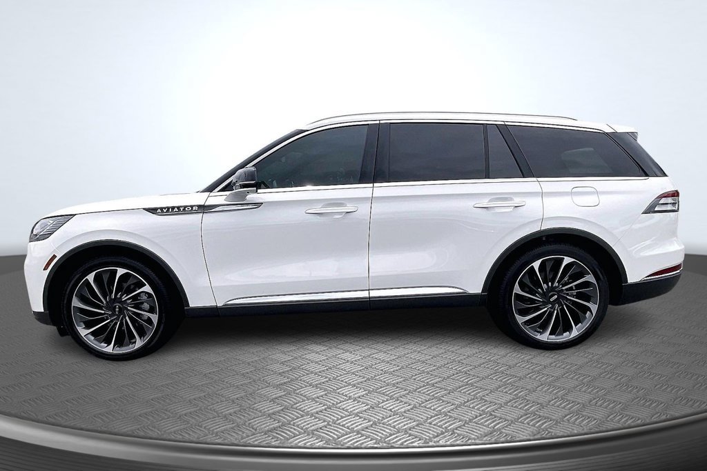 Used 2026 Lincoln Aviator Reserve w/ Luxury Package RWD image 8