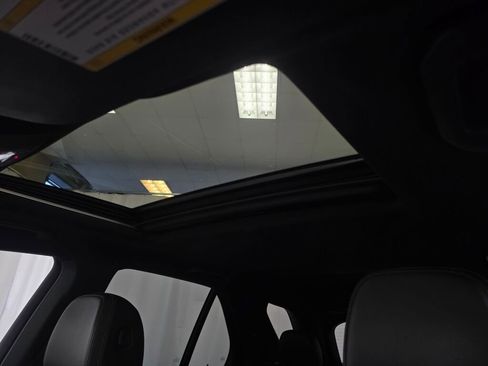 Used 2020 Mercedes-Benz GLE 450 4MATIC image 46