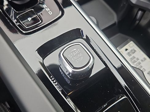 New 2026 Volvo XC60 T8 Ultra w/ Protection Package Premier image 14