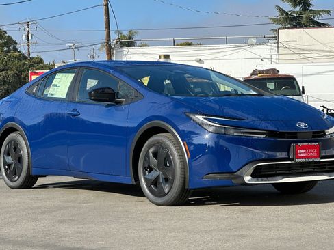 New 2026 Toyota Prius Plug-In Hybrid image 10