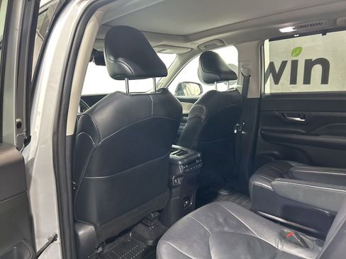 Used 2024 Toyota Grand Highlander AWD image 21