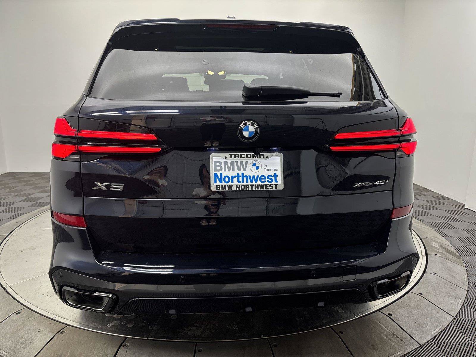 New 2026 BMW X5 xDrive40i w/ M Sport Package AWD/4WD image 15