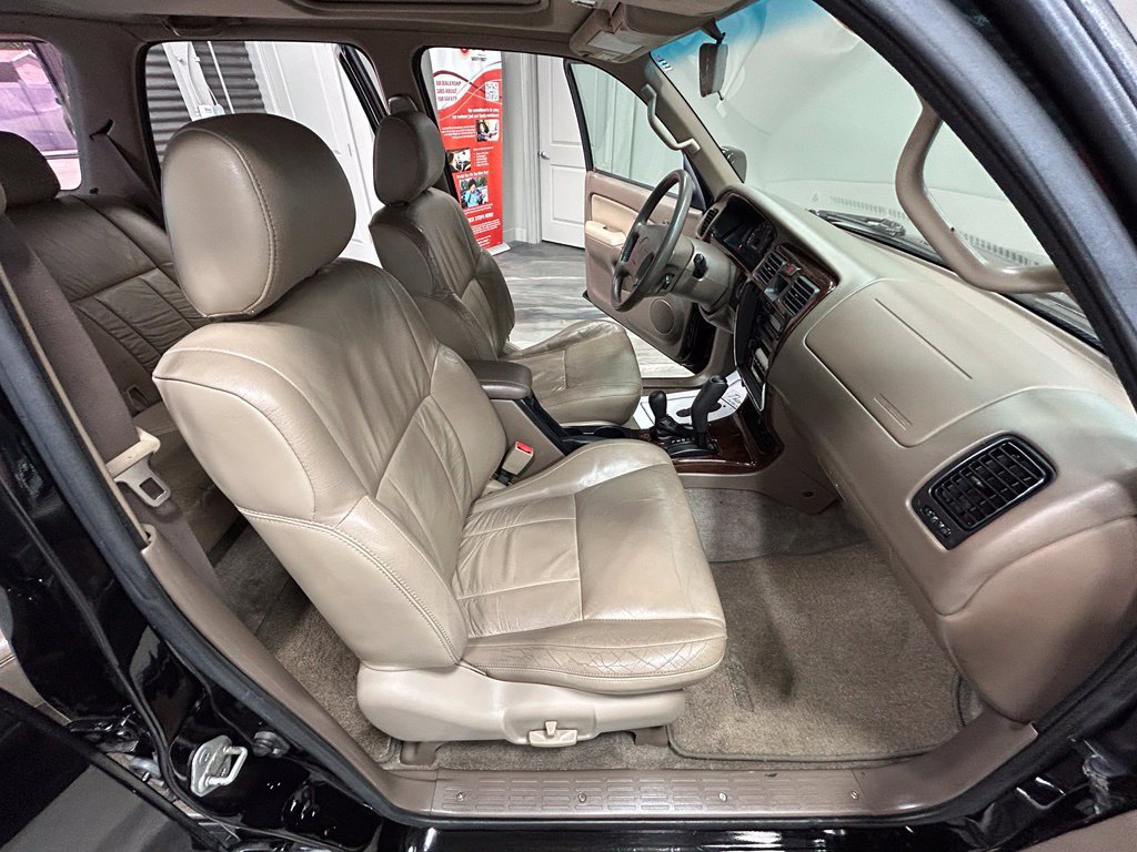 Used 2001 Toyota 4Runner Limited AWD/4WD image 36