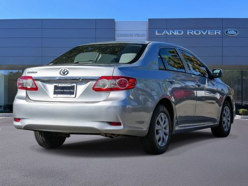 Used 2013 Toyota Corolla LE FWD image 4