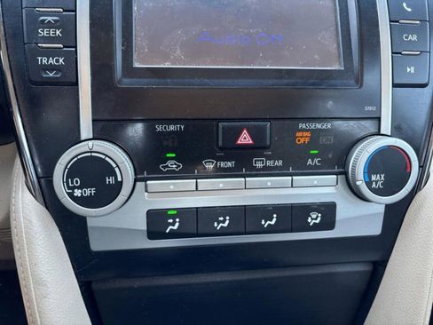 Used 2012 Toyota Camry LE image 20
