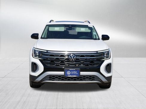 Certified 2024 Volkswagen Atlas Peak Edition SE AWD/4WD image 2