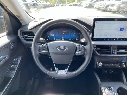 Used 2024 Ford Escape Platinum AWD/4WD image 16