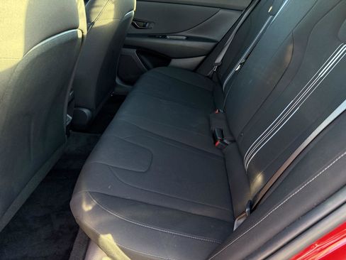 Certified 2025 Hyundai Elantra Sport image 10