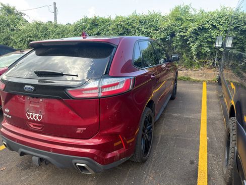 Used 2019 Ford Edge ST w/ Equipment Group 401A AWD/4WD image 4