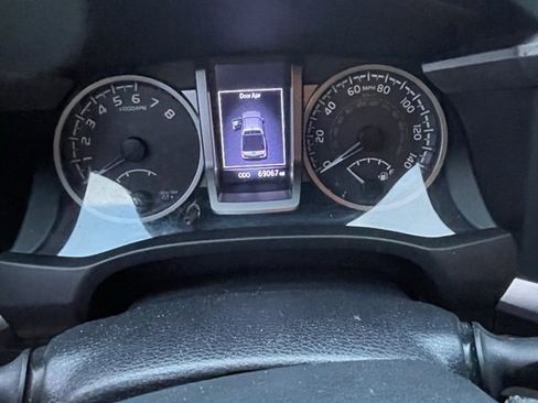 Used 2019 Toyota Tacoma SR5 image 7