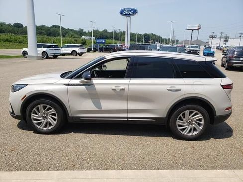 Used 2024 Lincoln Corsair AWD image 9