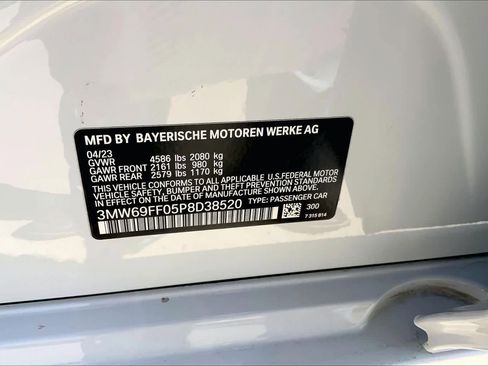 Used 2023 BMW 330i Sedan w/ Convenience Package image 34