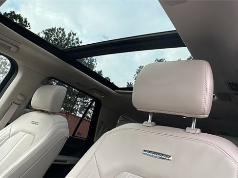 Certified 2022 Ford Expedition Max Platinum image 31