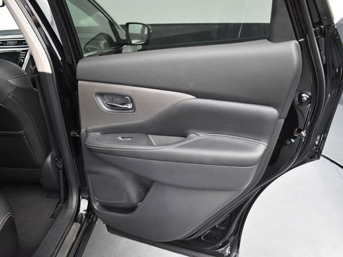 Used 2024 Nissan Murano SL image 9