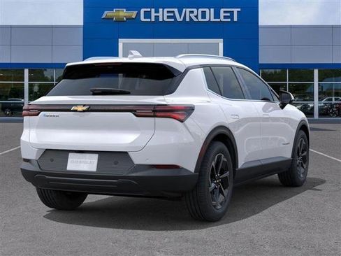 New 2026 Chevrolet Equinox EV LT image 4