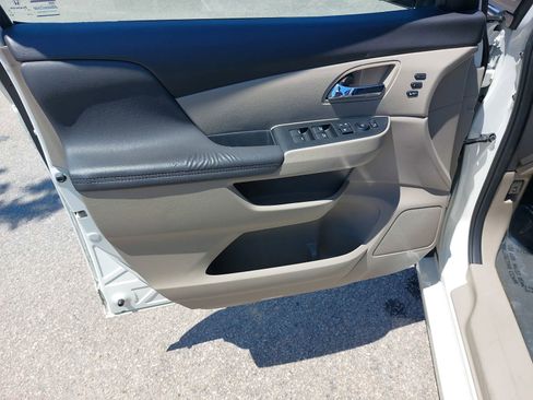 Used 2016 Honda Odyssey Touring Elite image 29