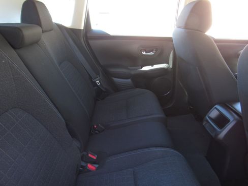 Used 2024 Honda HR-V LX image 11