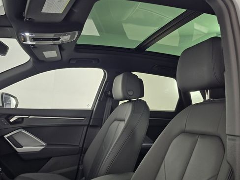 Used 2025 Audi Q3 2.0T Premium image 15