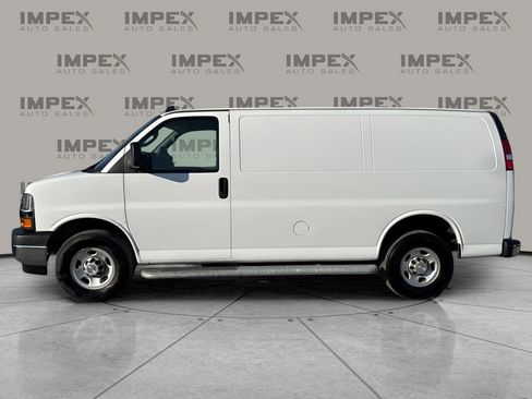 Used 2024 Chevrolet Express 2500 w/ Driver Convenience Package image 2