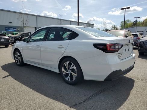 Certified 2025 Subaru Legacy Premium w/ Popular Package #1 AWD/4WD image 4