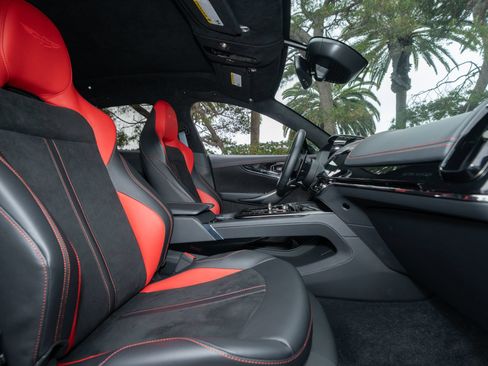 Used 2025 Aston Martin DBX 707 AWD/4WD image 21
