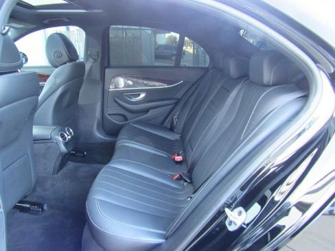 Used 2019 Mercedes-Benz E 450 4MATIC Sedan w/ Premium Package image 17