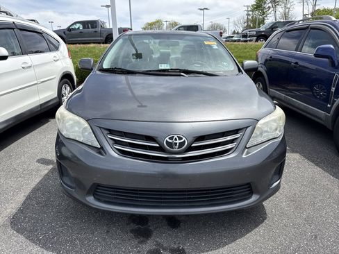 Used 2013 Toyota Corolla LE image 3