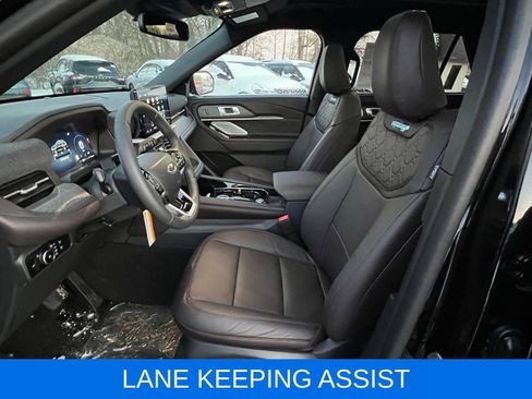 Used 2025 Ford Explorer Platinum w/ LUX Leather Package image 21