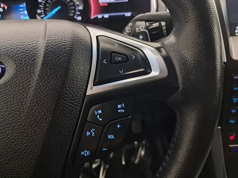 Used 2017 Ford Edge Titanium image 12