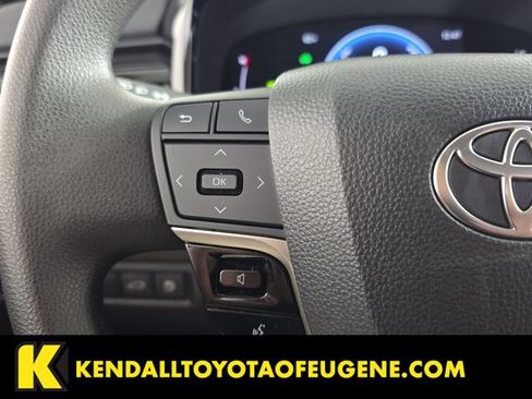 Used 2025 Toyota Camry LE FWD image 13