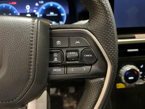 Used 2024 Toyota Tacoma Limited w/ Limited Package (LT) image 15