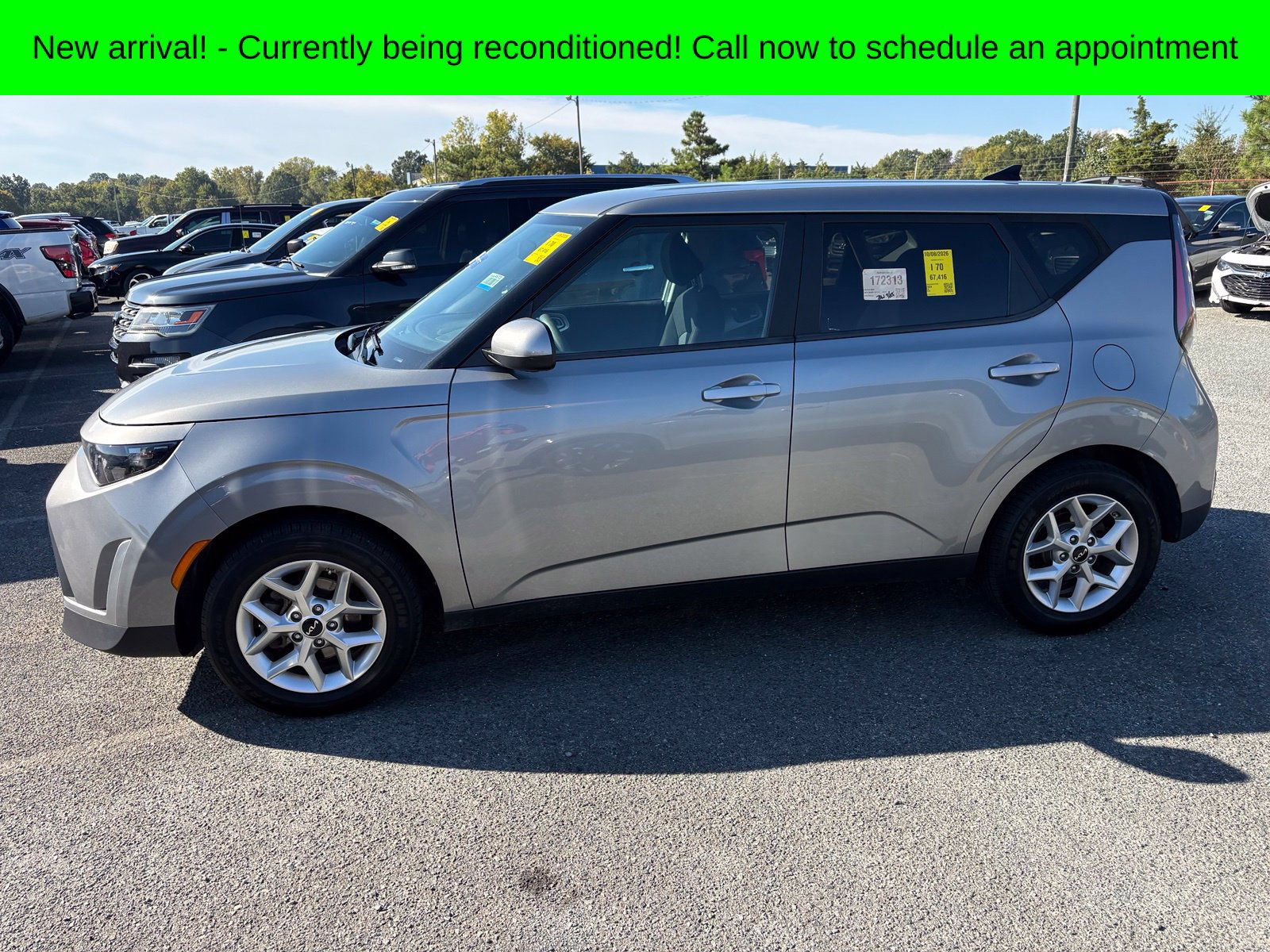 Used 2024 Kia Soul LX w/ Option Group 015 FWD image 2