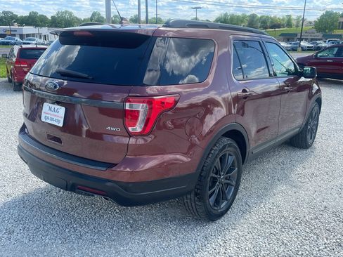 Used 2018 Ford Explorer XLT w/ Equipment Group 202A AWD/4WD image 5