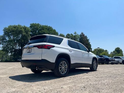 Used 2023 Chevrolet Traverse LT AWD/4WD image 9