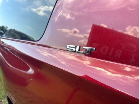 Used 2017 GMC Yukon XL SLT AWD/4WD image 7