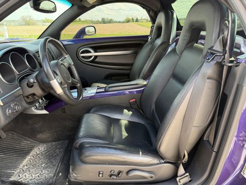 Used 2004 Chevrolet SSR w/ Preferred Equipment Group image 7