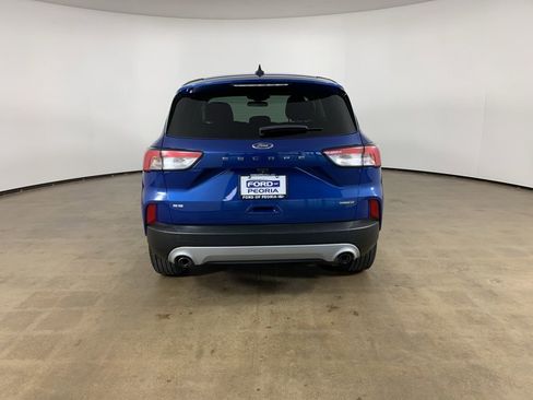 Used 2022 Ford Escape SE image 10