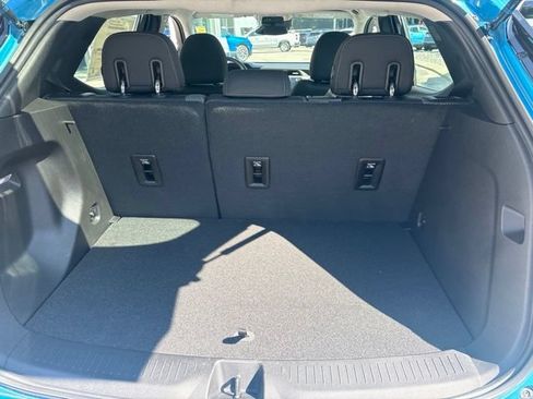 Used 2027 Chevrolet Bolt LT w/ Comfort Package FWD image 10