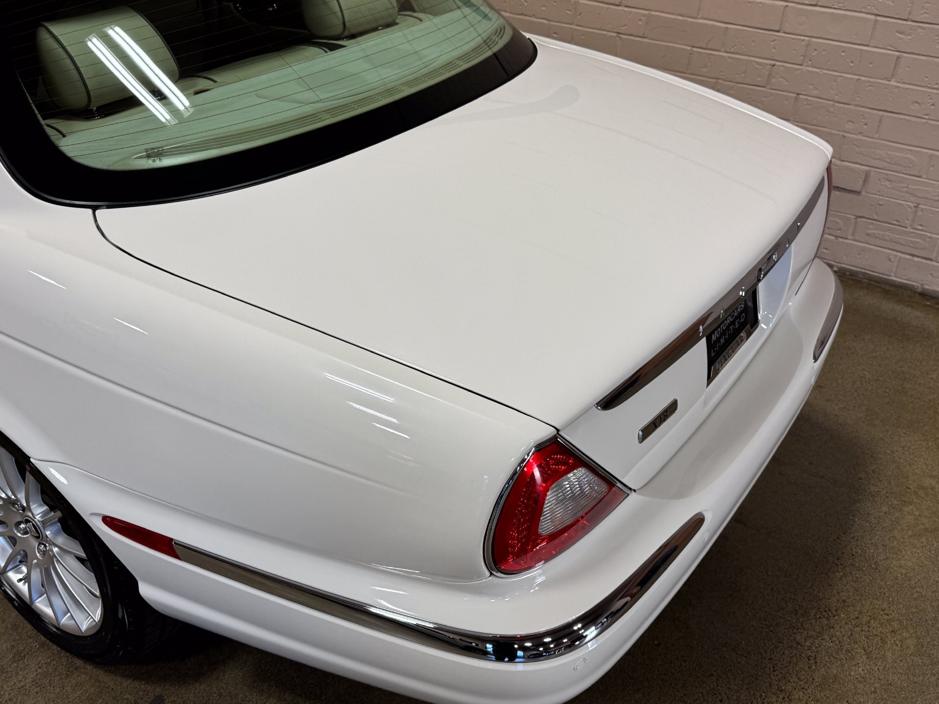 Used 2007 Jaguar XJ8 RWD image 22