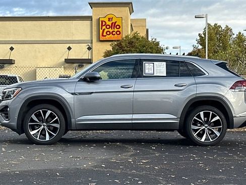 Used 2024 Volkswagen Atlas Cross Sport SEL Premium R-Line image 9