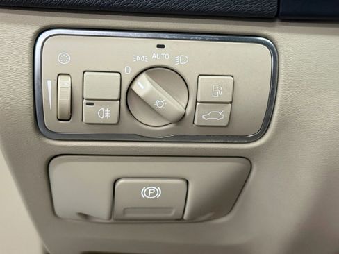 Used 2015 Volvo S60 T5 Premier image 26