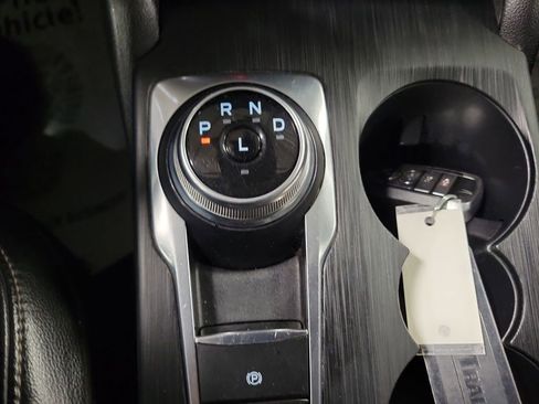 Used 2022 Ford Escape SEL image 16