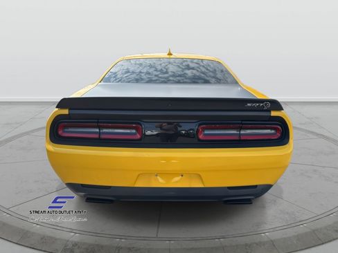 Used 2017 Dodge Challenger SRT Hellcat image 6