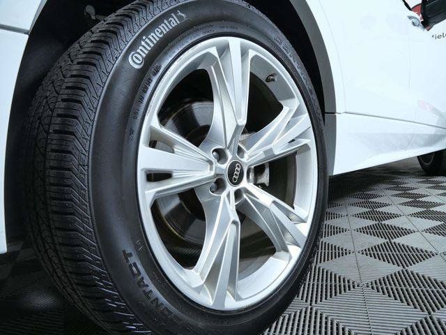 Used 2023 Audi Q8 Premium AWD/4WD image 9