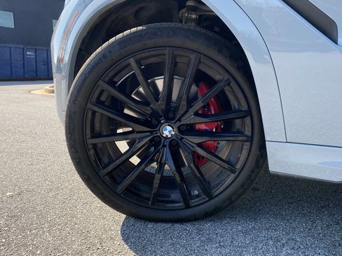 Used 2026 BMW X6 xDrive40i w/ Climate Comfort Package image 16